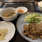 黒毛和牛 焼肉うし雅 - 