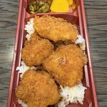 とり弁鶏 - 料理写真:ソースとりかつ重