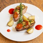 山形豚肩ロースと夏野菜のオーブン〜レッドピメントソース～