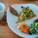 四季彩茶屋 葉菜  - ローフード　メインはピザです。