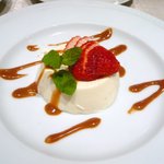 パンタコッタ（キャラメルソース）