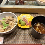 日光星の宿　宵むらさき - 食事　炊き込みご飯　赤だし