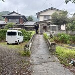 薪窯パン 西の都 - 店舗は奥の民家改築
