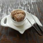 千鳥饅頭総本舗 呉服町本店 - 砂糖