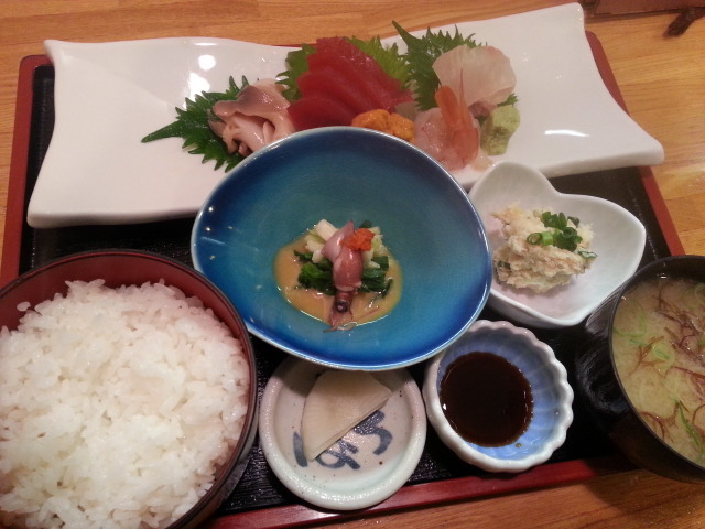 お食事酒処三鶴 - 巣子（食堂）の写真