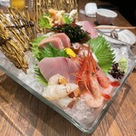 越前鮮魚と炭火焼き 炭と魚 - お刺身盛り合わせ❤︎