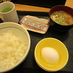 なか卯 - 朝のＴＫＧセット