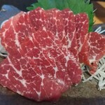 魚・肉・地酒 弐乃助 - 青森県産上霜降り馬刺し ハーフ