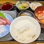 けい馬 - 鮪とイカの刺身定食 1,500円✨️