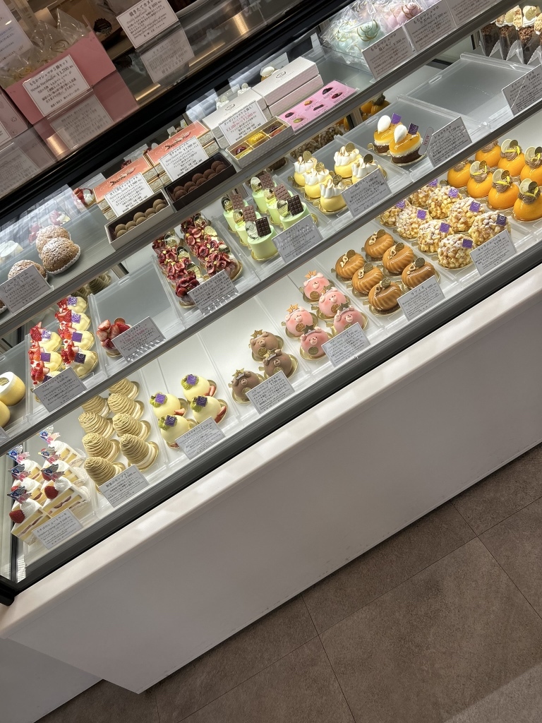写真 : Patisserie De bonne augure （パティスリー ドゥ ボンヌ