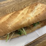 バインミーシンチャオ - 料理写真:焼き豚肉バインミー