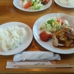 レーチェ - 今日は知り合いとランチ♪日替わり定食です( *´艸)ご飯と肉が少し多かったな( ￣-￣)