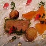代官山ASO チェレステ - フォワグラのテリーヌ　完熟アップルマンゴー添え　山桜の蜂蜜の香り