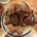 ルーエプラッツ ツオップ - 2015年3月：ライ麦パンを楽しむ(\1250)…ライ麦パン山盛りです