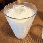 まめ蔵 - ラッシー550円