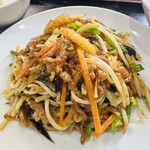 中国料理 峨嵋山 - 料理写真:牛肉 四川山椒粉辛子炒め　四川料理で痺れを感じます