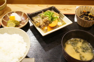 Mimatsu - 牛スジと豆腐煮込（700円）の定食セット（＋600円）
                        