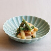 鶏ささみと長芋の梅味噌和え