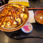 万吉食堂 - 料理写真:すり鉢味噌玉カツ丼