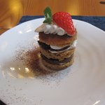 ながいわの郷　ムスビ - デザートは全粒粉のスポンジケーキと豆腐クリームのケーキ。 