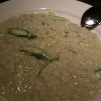 grigio la tavola - 