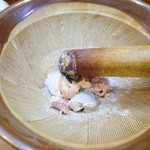 寿し割烹かま家 - あんこう鍋は生あん肝をすりおろして入れるスタイル