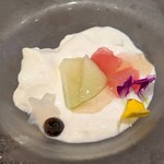 創作四川料理 廣明 - 究極のなめらか杏仁豆富 スイカメロン添え
