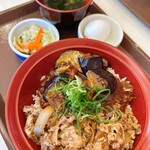 すき家 - 料理写真:おんたま麻婆茄子牛丼 おしんこランチセット