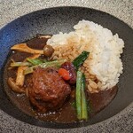 創作四川料理 廣明 - 肉団子の美肌薬膳あんかけご飯(ナツメ、クコ)