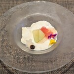 創作四川料理 廣明 - 究極のなめらか杏仁豆富 スイカメロン添え