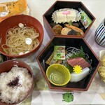 柿の葉ずしヤマト - 料理写真: