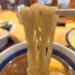 松戸中華そば 富田食堂 - 麺リフト