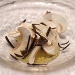 VIA Brianza - カワハギとマッシュルームのマリネ