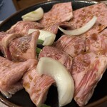 とらちゃん - 料理写真:横綱カルビ