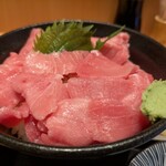 まぐろや相馬水産 - 本鮪の切り落とし丼（¥1480） 大盛り（¥110）