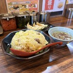 ラーメン清六家 - 料理写真:清六家チャーハン＋餃子3個