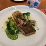 レストラン グリューナーボーゲン - 