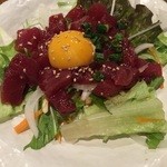 旬屋 - 鮪のユッケ、580円です。