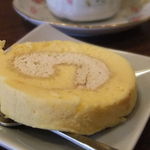 夢や - ランチのデザート・ロールケーキ