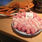 すき焼き ズワイガニ・タラバガニ 食べ放題 和牛とカニ 本町店 - 