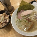 メンヤダモンデ - 料理写真: