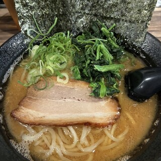 横浜家系ラーメン まる金 石川家_0