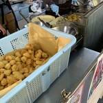 大平商店 - どんどん揚がるので回転は早いヾ(*´∀｀*)ﾉ