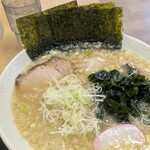 中華そば 岩三郎 - 料理写真:とんこつラーメン