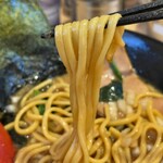 横浜家系ラーメン 本多家 - 麺リフト