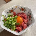 慶州館 - 炙り肉ユッケ