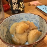 源吉 - お通しの肉じゃが｡