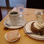 コメダ珈琲店 - 料理写真:クロネージュとコメダブレンド