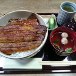 うな豊 - うな豊丼 4000円税込   鰻一匹半  ボリューム満点