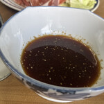 新正食堂 - 他店と比較して香味野菜控えめでさっぱり目のタレ